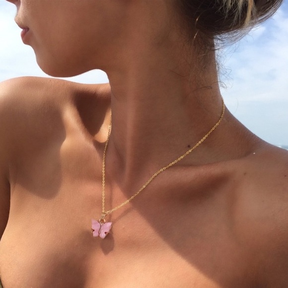 NEW Dark Pink Butterfly Pendent Necklace - Picture 1 of 4